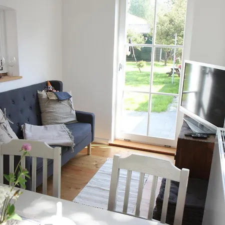 Omi-zingst - Haus Dora Hébergement de vacances *